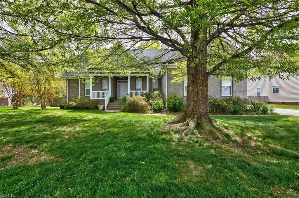 1121 Driver Pointe CT, Suffolk — 5 bed Residential, 3,079 sqft
