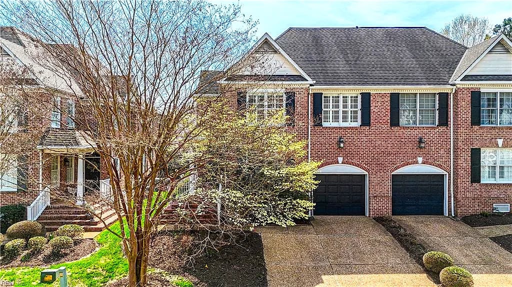153 Exmoor CT, Williamsburg — 4 bed Residential, 2,984 sqft