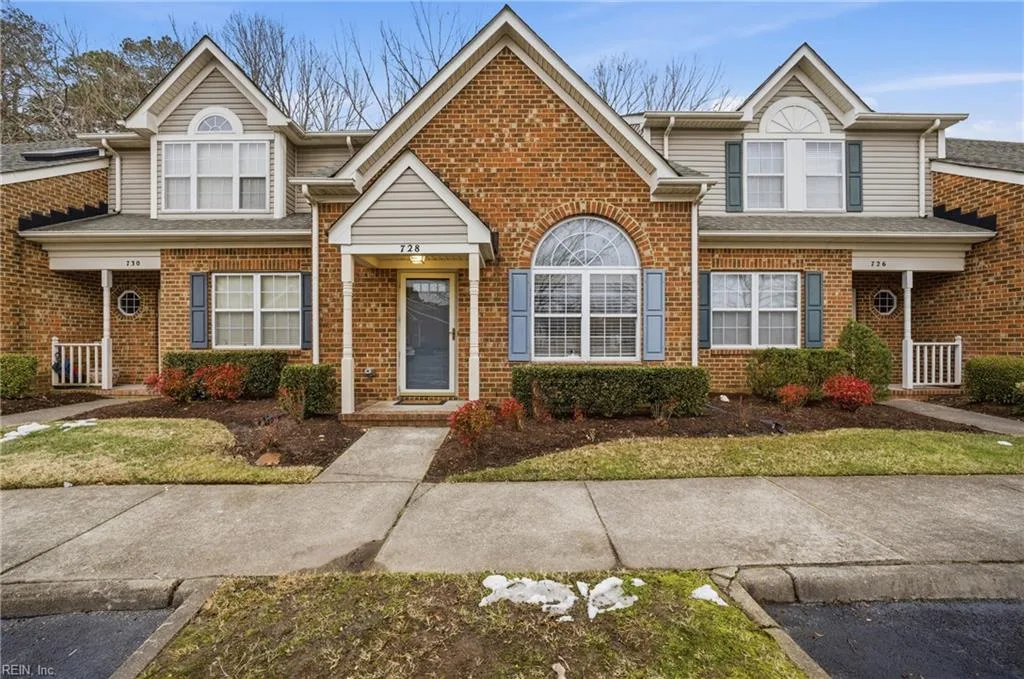 728 W Lake CIR, Chesapeake — 2 bed Residential, 1,462 sqft