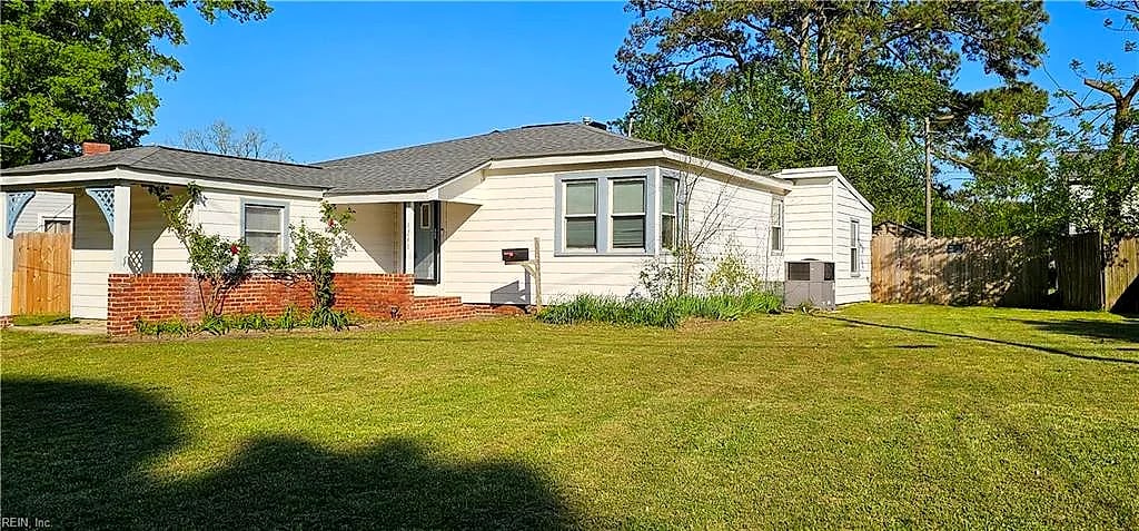 8248 Simons DR, Norfolk — 3 bed Residential, 1,065 sqft