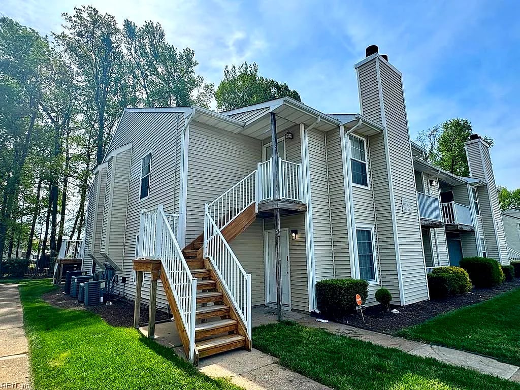 643 Crows Nest CT #201, Virginia Beach — 2 bed Residential, 957 sqft