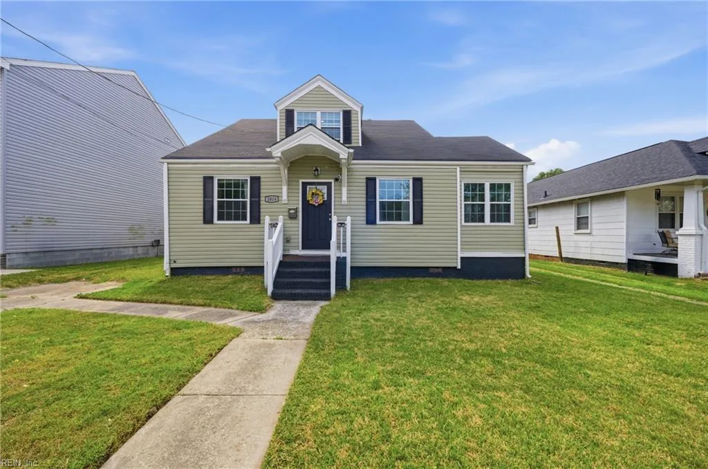 2016 Evergreen PL, Portsmouth — 4 bed Residential, 1,800 sqft
