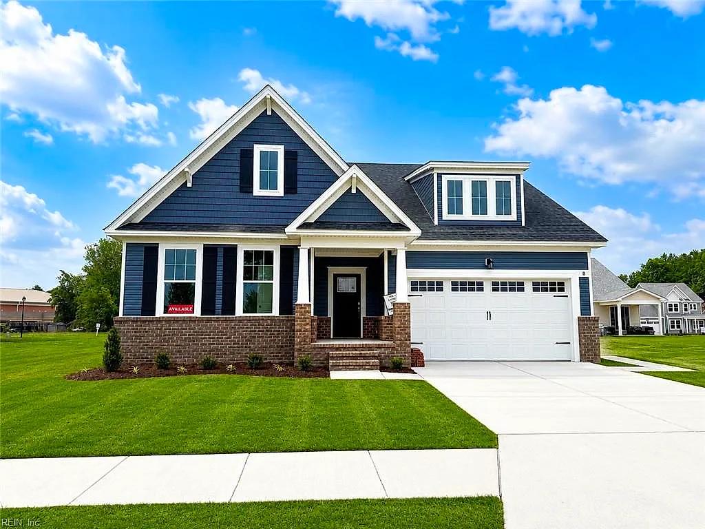 8 Apron DR, Suffolk — 4 bed Residential, 2,161 sqft