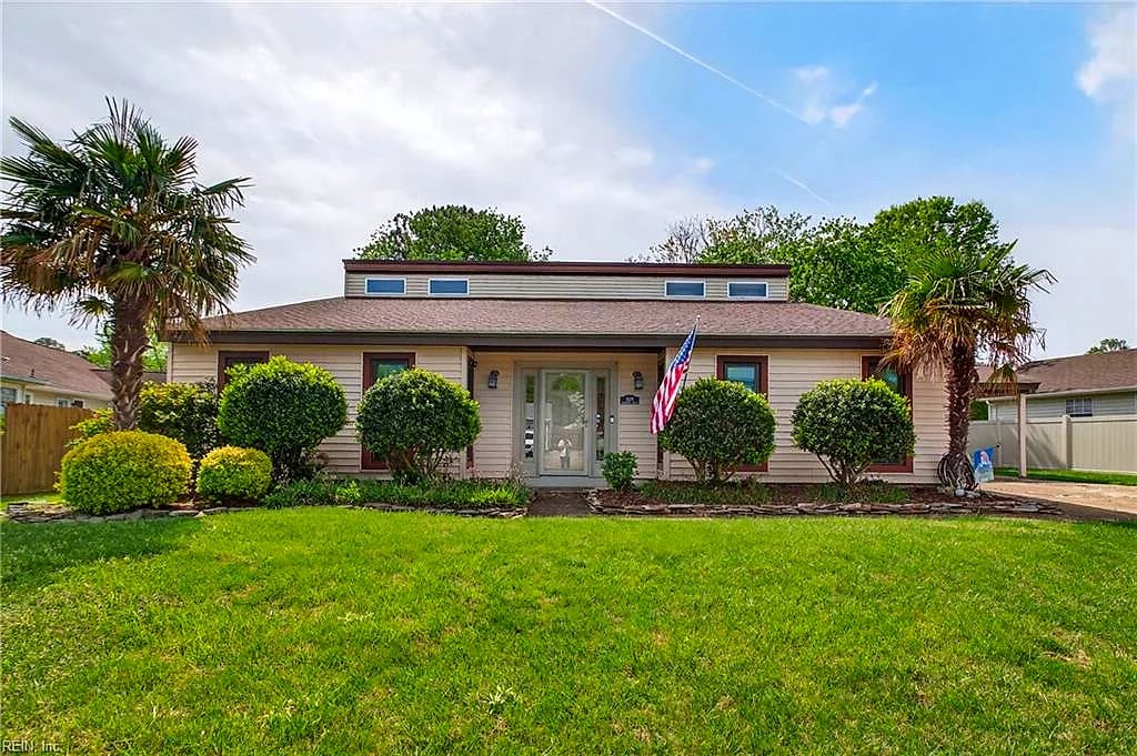 1029 Chatmoss DR, Virginia Beach — 3 bed Residential, 1,832 sqft