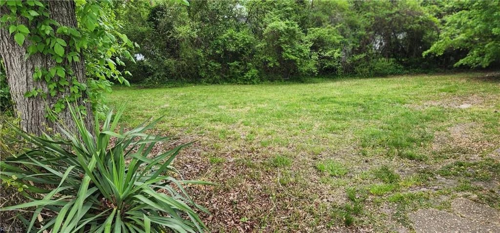 136 Roland DR, Hampton — Land and Farms