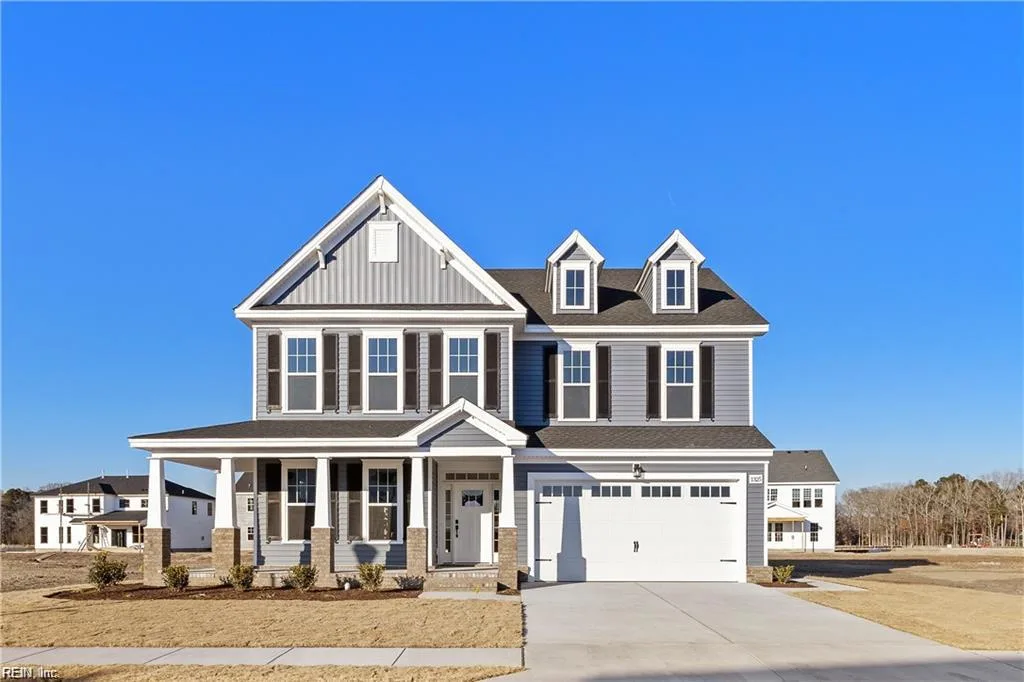 2 Apron DR, SUFFOLK VA 23434