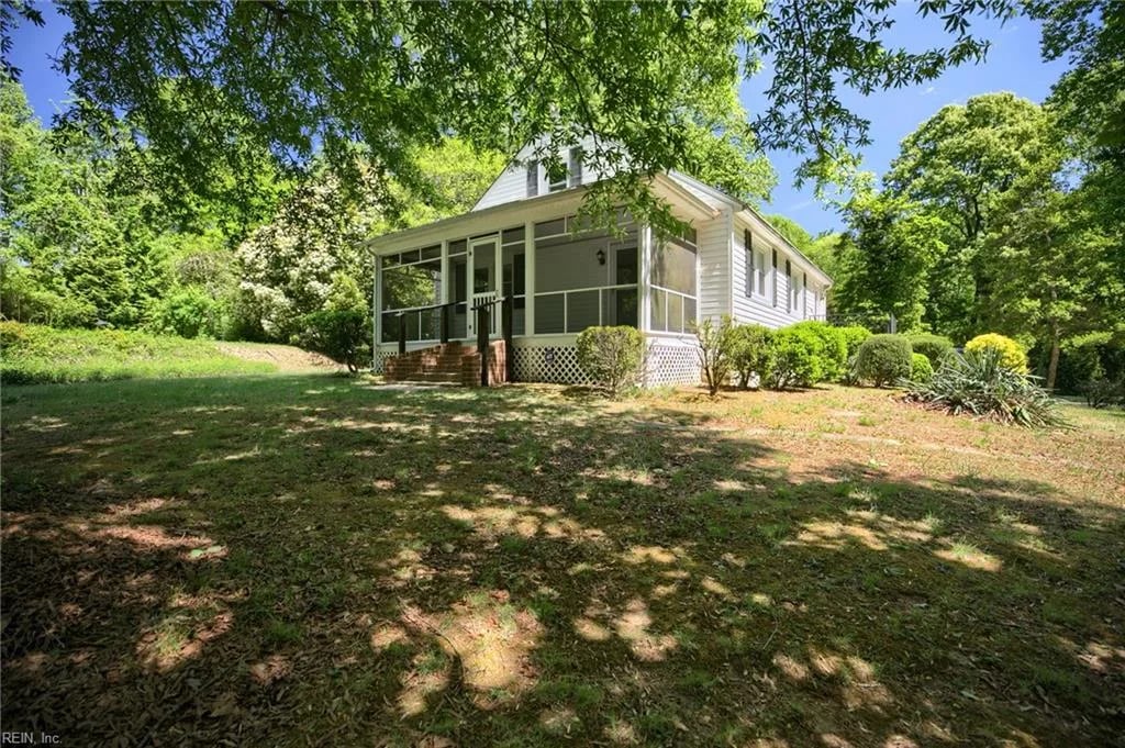 59 WEST POINT RD, Lancaster — 1 bed Residential, 864 sqft