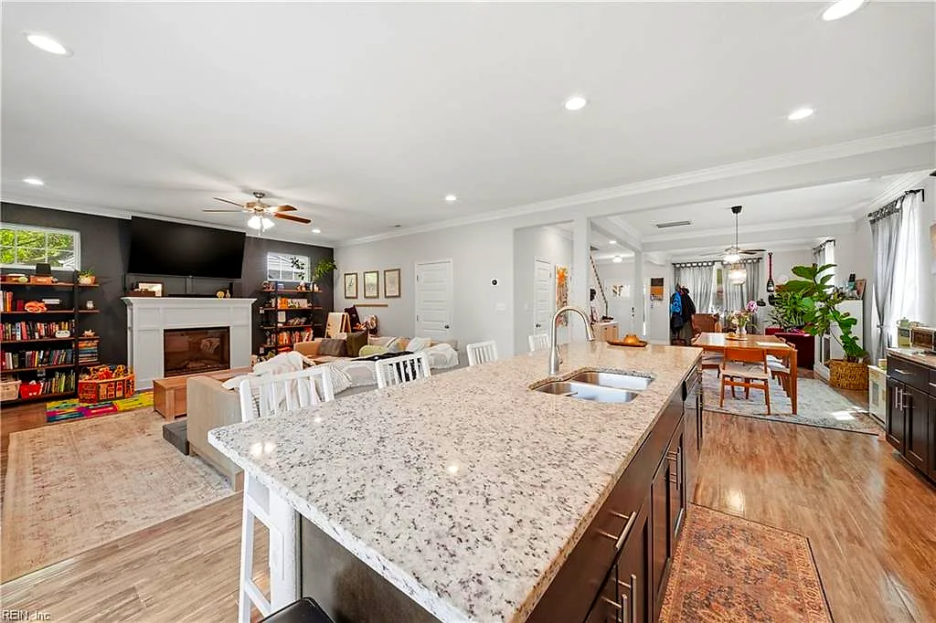 2615 Argonne AVE, Norfolk — 4 bed Residential, 2,404 sqft