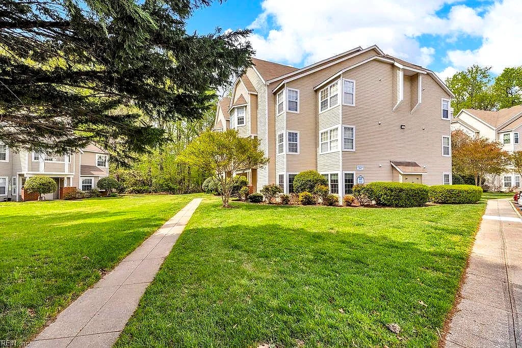 107 Stratford DR #I, Williamsburg — 2 bed Residential, 1,112 sqft