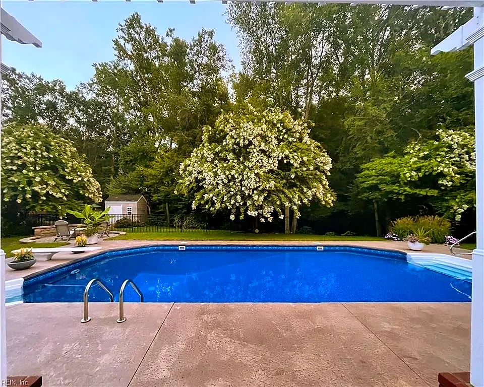 4012 Harvest Reach LN, Suffolk — 5 bed Residential, 3,358 sqft