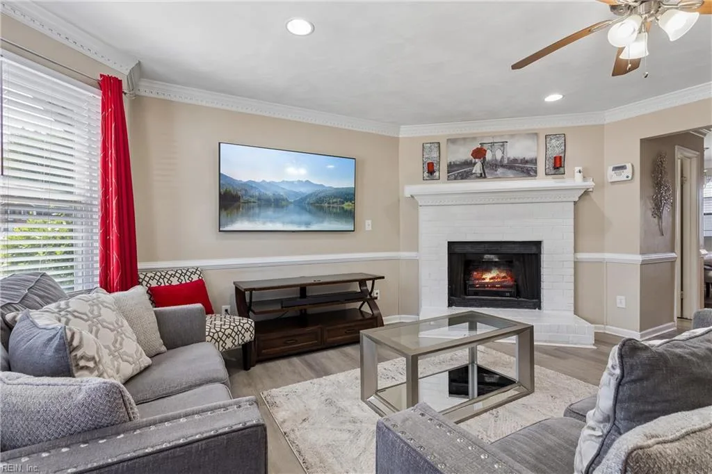1922 Candlelight DR, Chesapeake — 3 bed Residential, 1,377 sqft