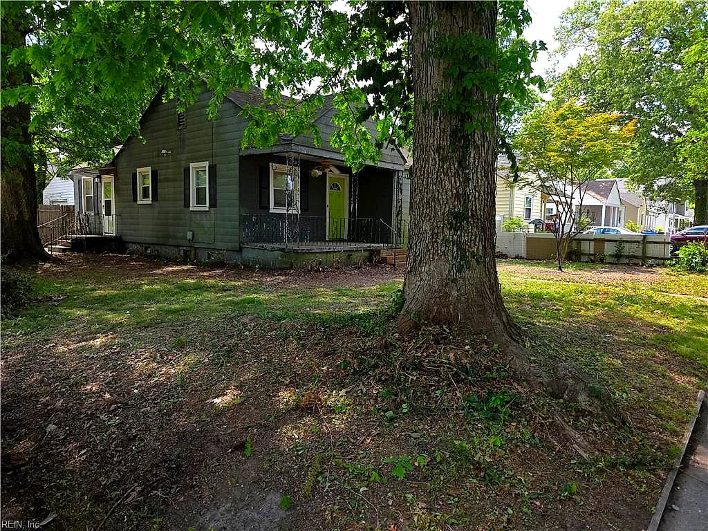 818 Hughes AVE, Chesapeake — 2 bed Residential, 837 sqft