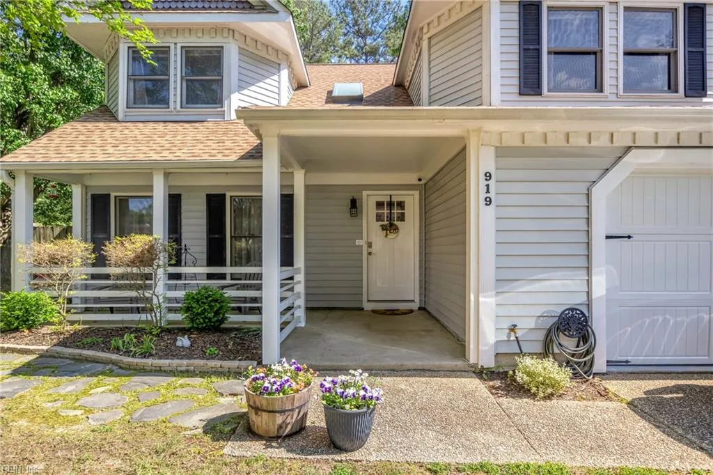 919 Belvoir CIR, Newport News — 4 bed Residential, 1,909 sqft