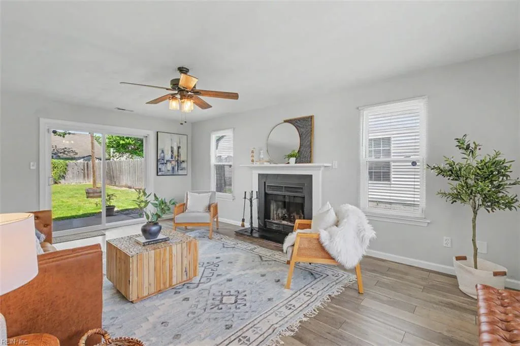 1889 Gershwin DR, Virginia Beach — 3 bed Residential, 1,713 sqft