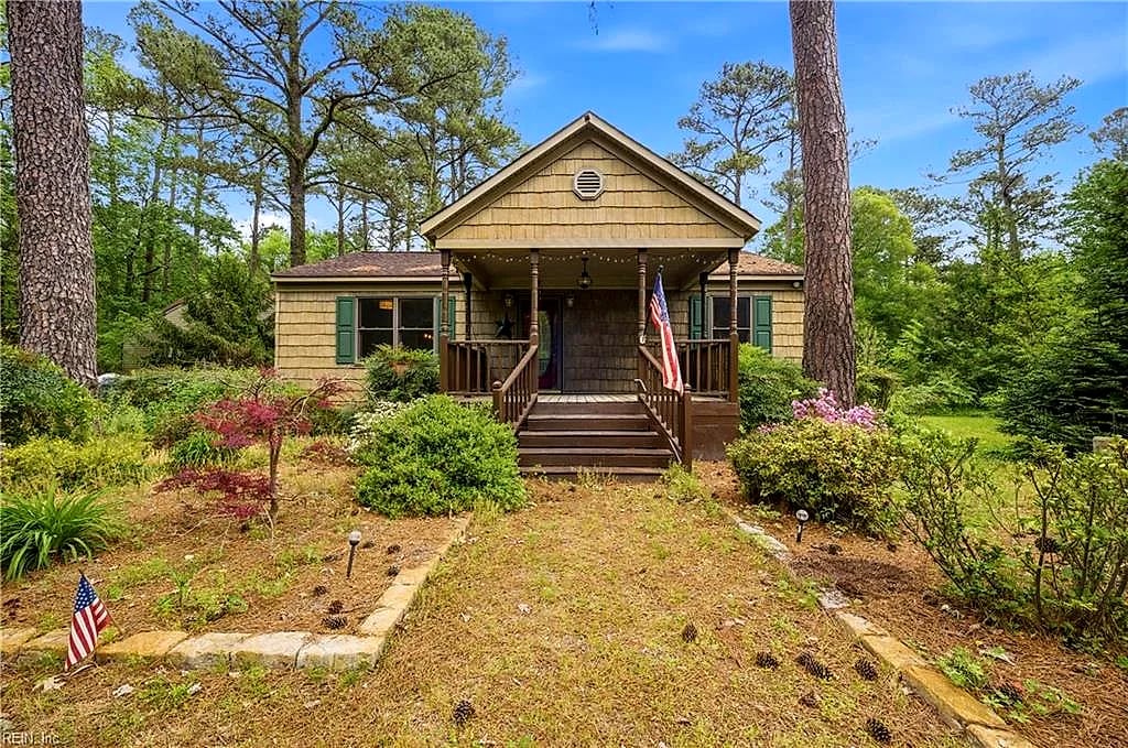 4210 Cornland RD, Chesapeake — 2 bed Residential, 2,088 sqft