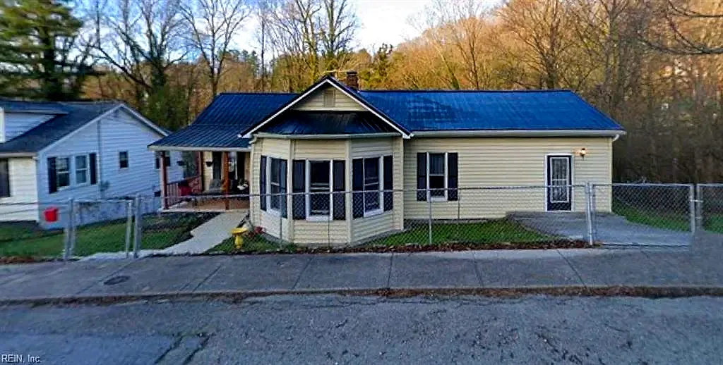419 Craig ST, Norton — 4 bed Residential, 1,940 sqft