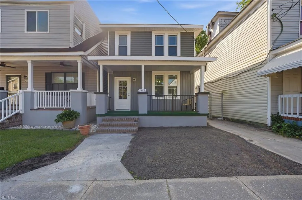 2428 Middle AVE, Norfolk — 3 bed Residential, 1,400 sqft