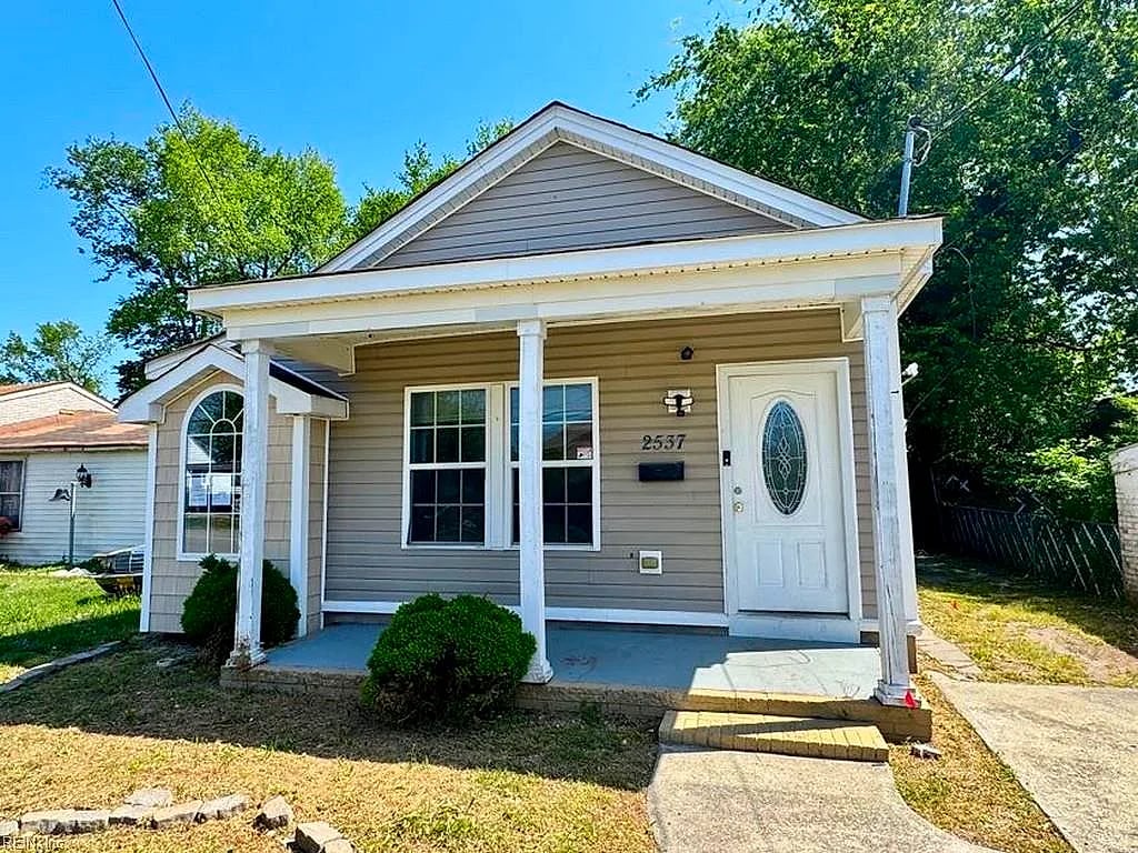 2537 Staunton AVE, PORTSMOUTH VA 23704
