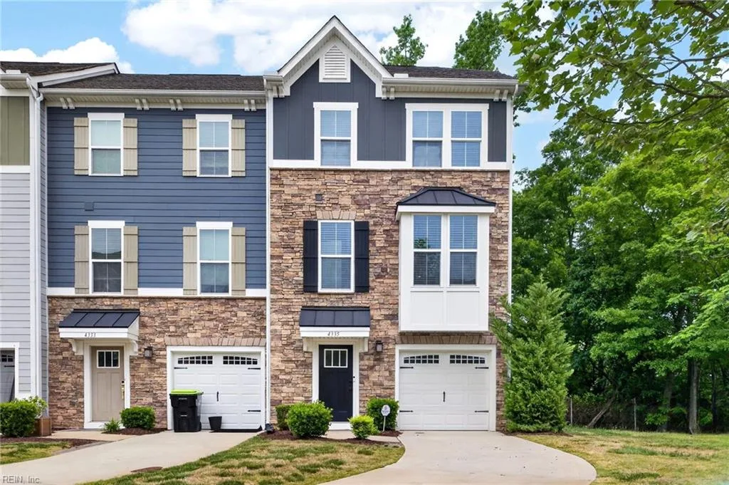 4335 Whitfield LN #A, Chesapeake — 4 bed Residential, 2,334 sqft