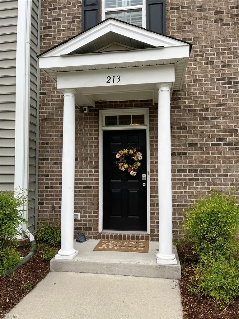 213 Feldspar ST, Virginia Beach — 3 bed Residential, 1,760 sqft