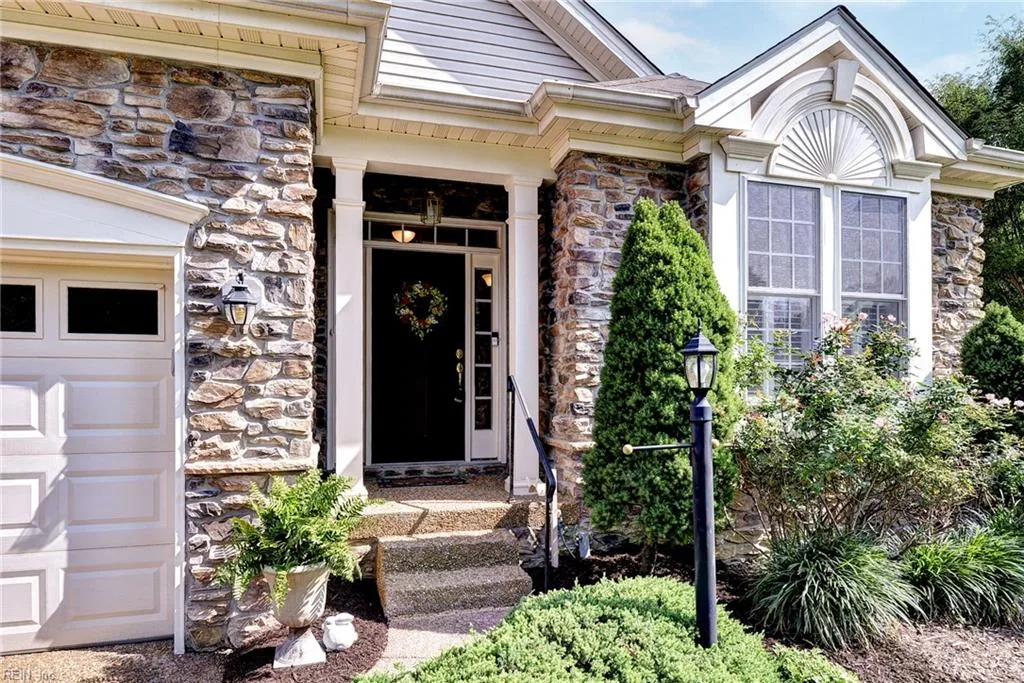 6667 Rexford LN, Williamsburg — 3 bed Residential, 3,390 sqft