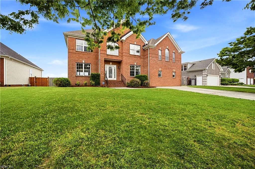 2041 Bierce DR, VIRGINIA BEACH VA 23454