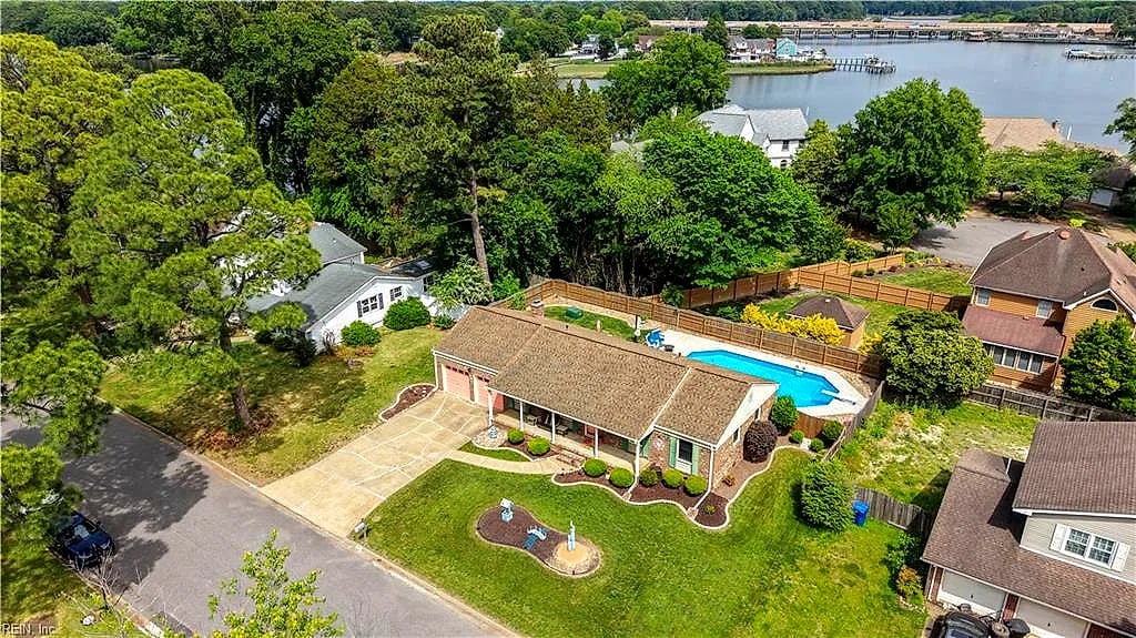 608 Charlecote DR, Virginia Beach — 3 bed Residential, 1,574 sqft