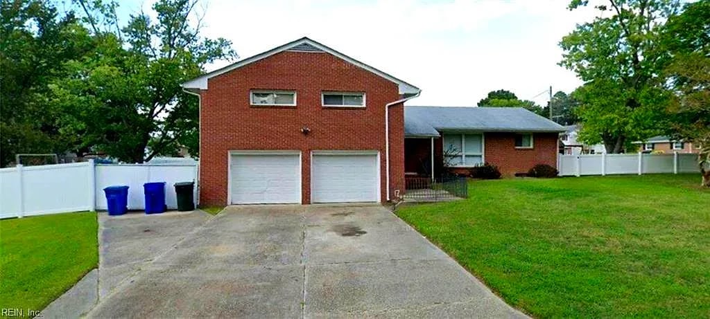 17 Warren DR, NEWPORT NEWS VA 23608