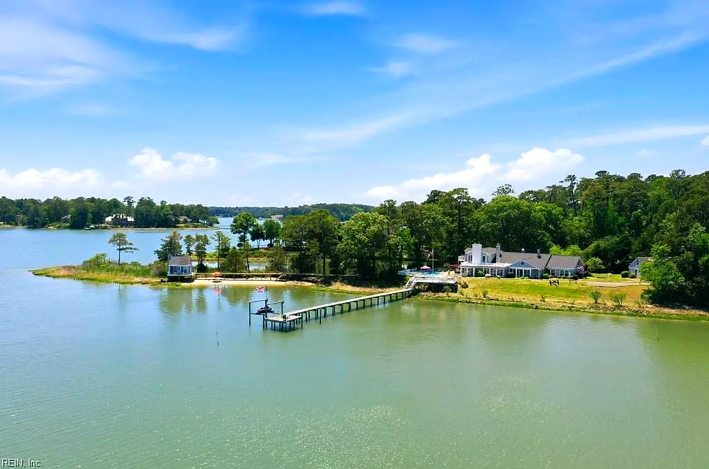 3018 Lynndale RD, Virginia Beach — 4 bed Residential, 4,500 sqft