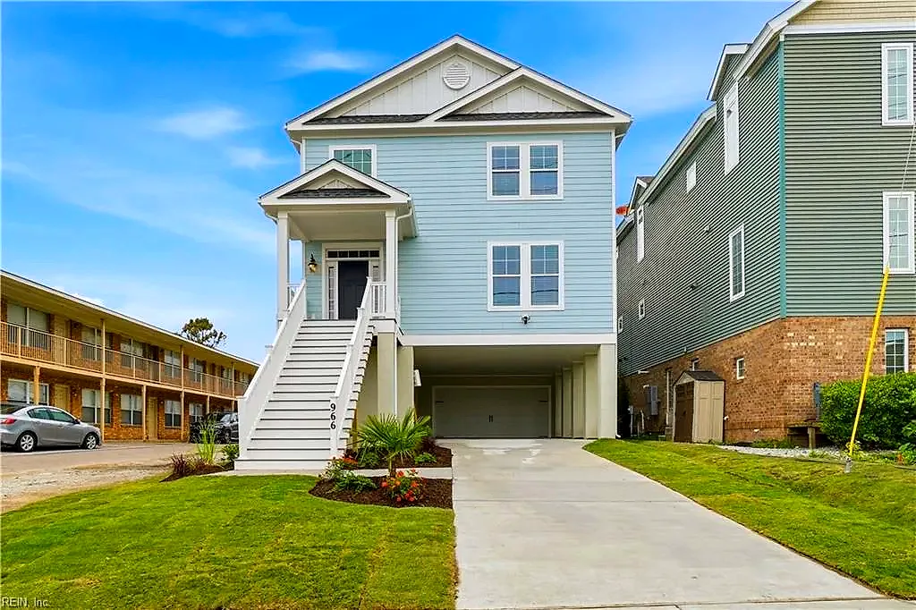 966 W Ocean View AVE, Norfolk — 6 bed Residential, 3,060 sqft