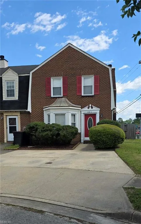 221 Cedar Creek TER, Chesapeake — 2 bed Residential, 1,304 sqft