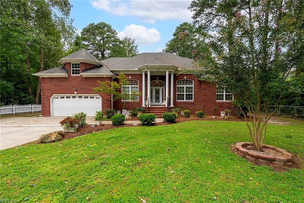 732 Washington DR, CHESAPEAKE VA 23322
