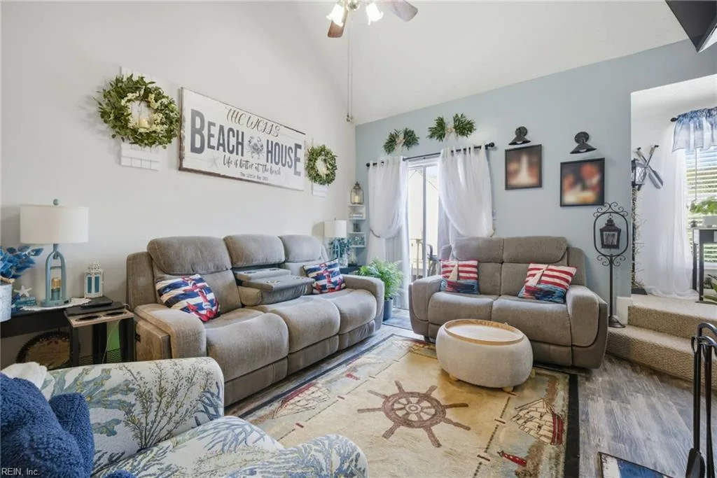867 Little Bay AVE #3, Norfolk — 2 bed Residential, 1,100 sqft