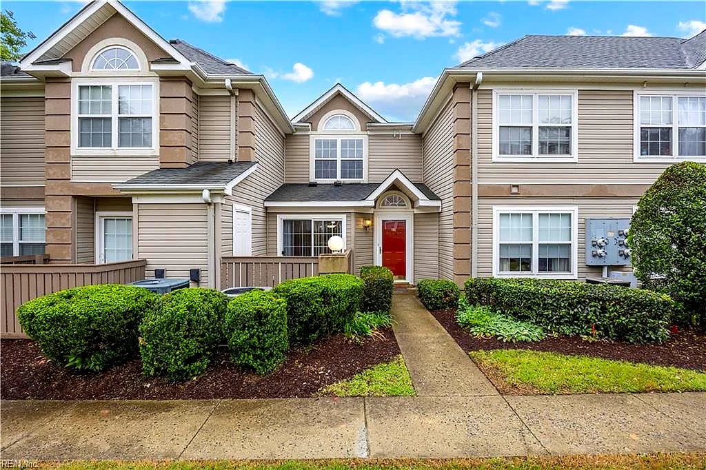 705 Queens PATH, Williamsburg — 2 bed Residential, 1,204 sqft