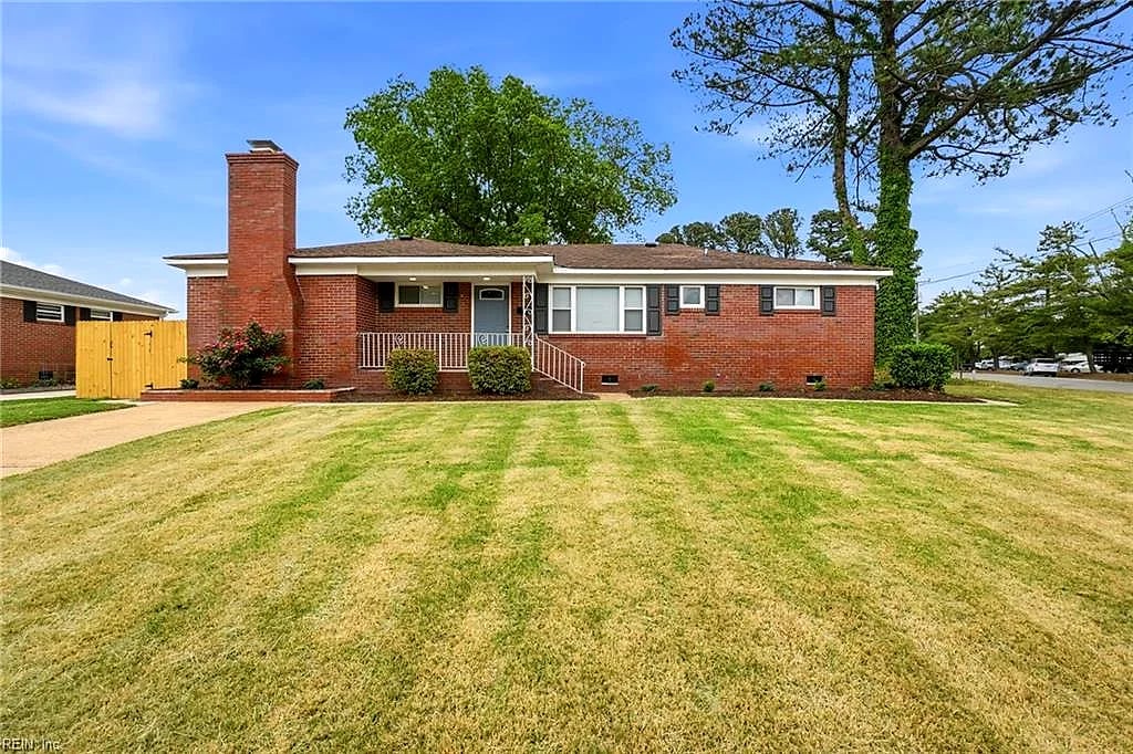 856 Clinton ST, Virginia Beach — 4 bed Residential, 1,634 sqft