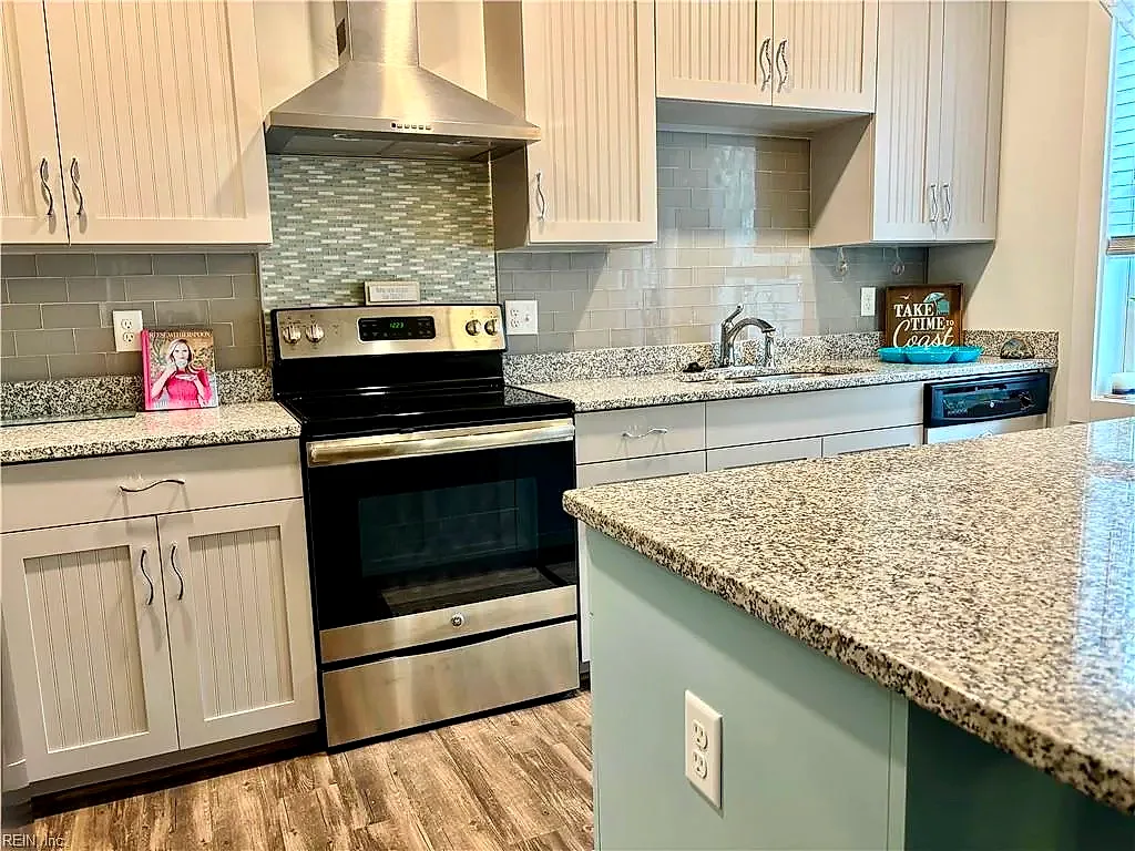 7922 Shore DR #301, NORFOLK VA 23518