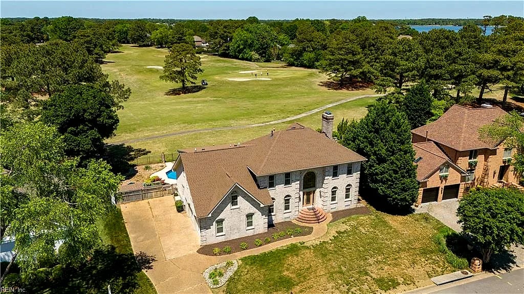 2112 Chamberling KY, Virginia Beach — 6 bed Residential, 4,313 sqft