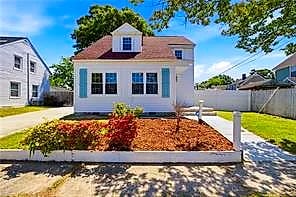 10 Burtis ST, Portsmouth — 4 bed Residential, 1,650 sqft