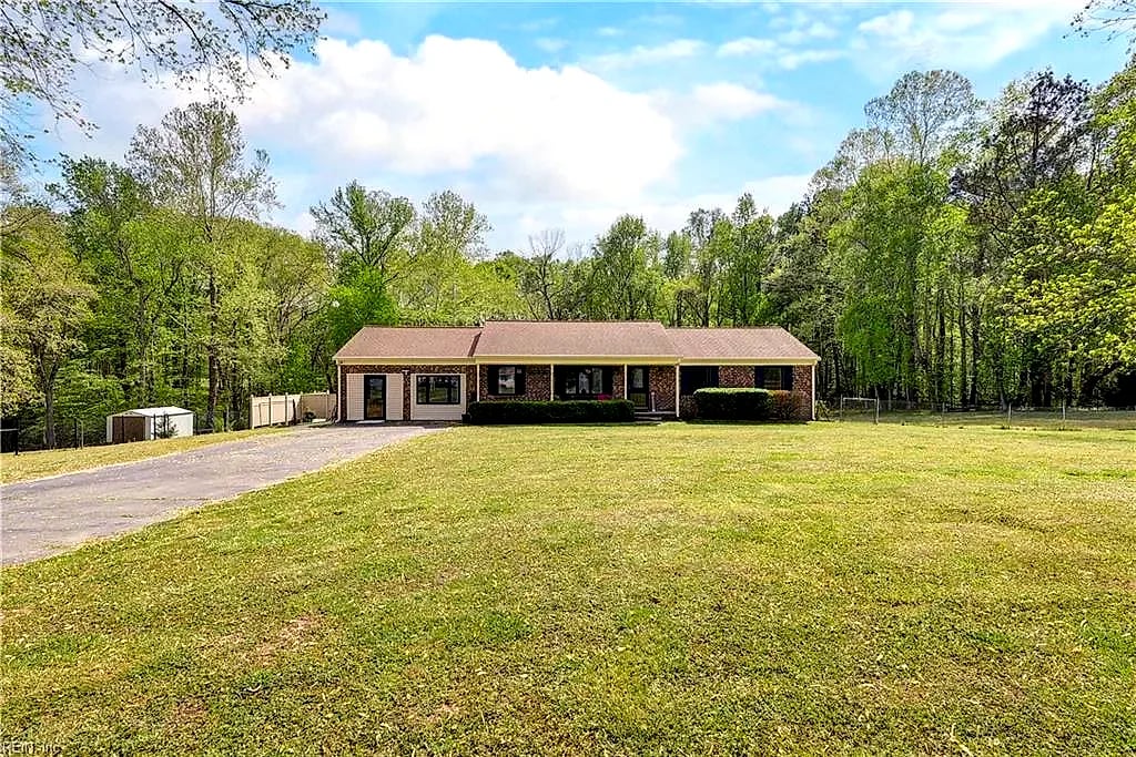 113 Wilson DR, Williamsburg — 3 bed Residential, 1,940 sqft
