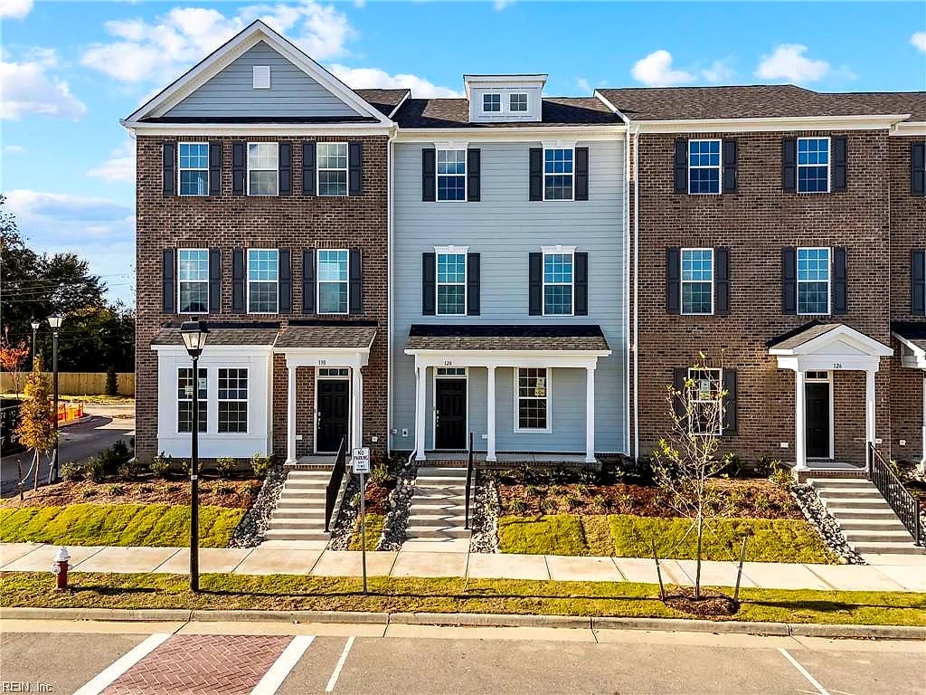 178 Freeman DR, Hampton — 4 bed Residential, 1,811 sqft