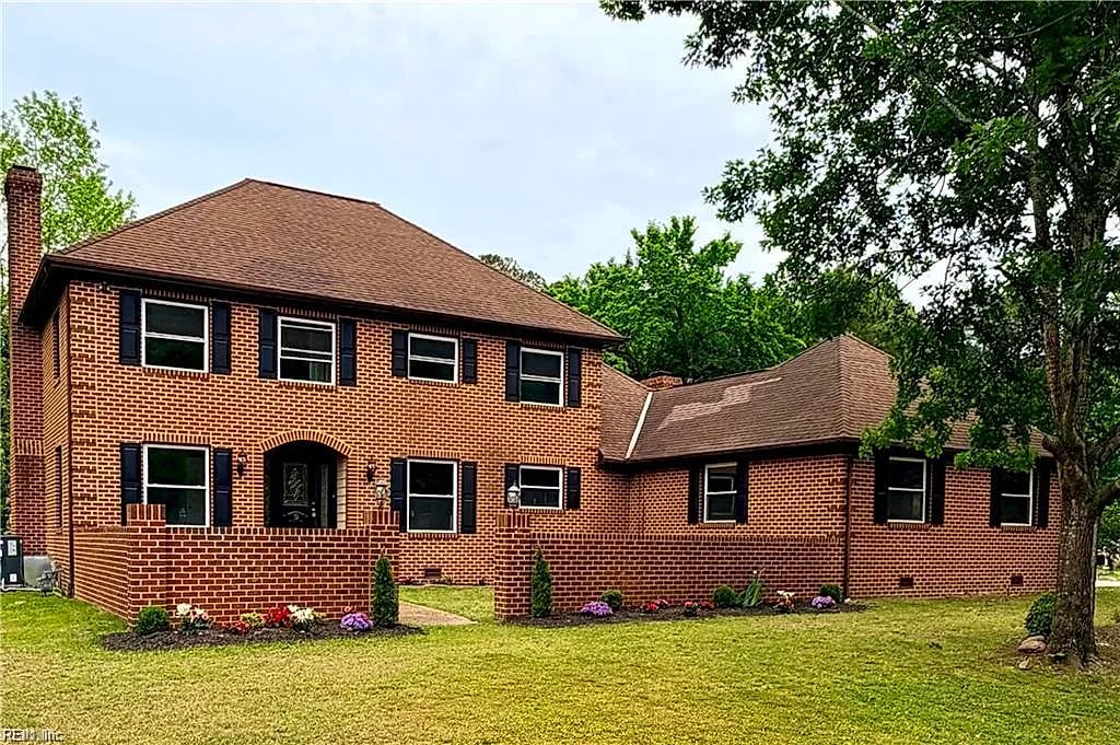9 Rhodelia LN, Poquoson — 5 bed Residential, 3,264 sqft