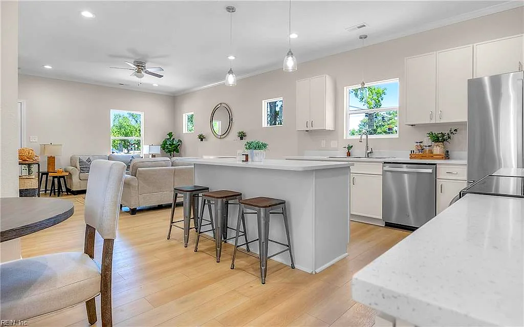 2130 Berkley AVE, Chesapeake — 4 bed Residential, 1,770 sqft