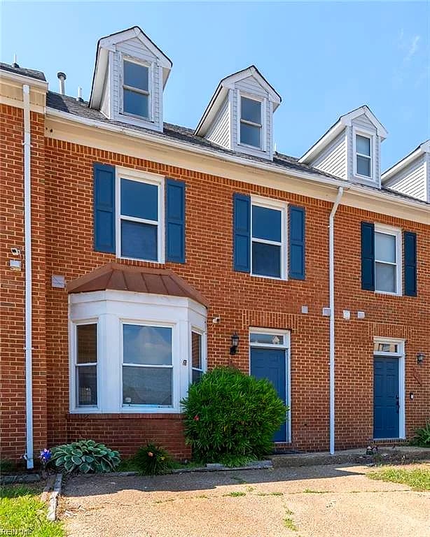 1209 Killington SQ #104, Chesapeake — 3 bed Residential, 1,786 sqft