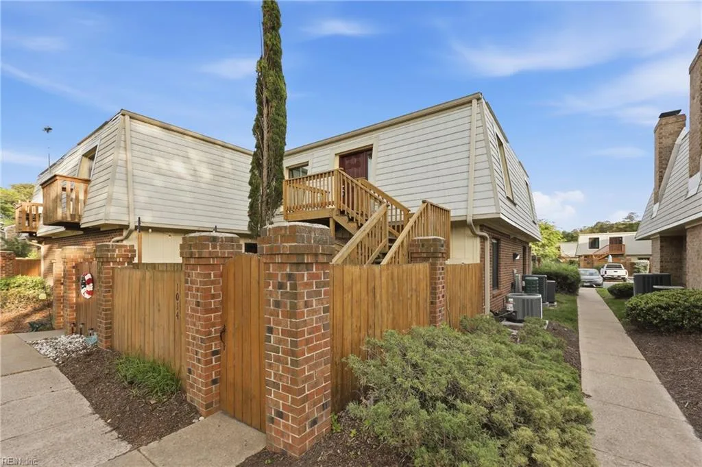 1014 Lands End WAY, Virginia Beach — 2 bed Residential, 948 sqft