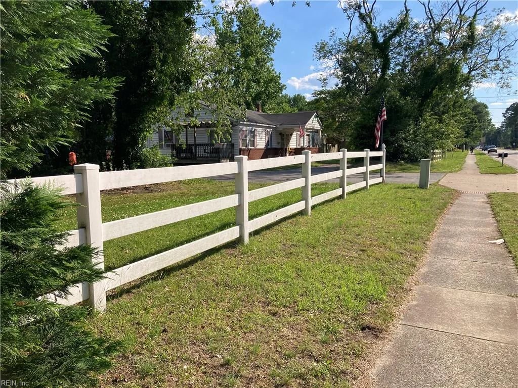 4261 Taylor RD, CHESAPEAKE VA 23321