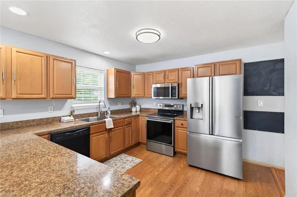 66 Franktown RD, Hampton — 4 bed Residential, 2,000 sqft