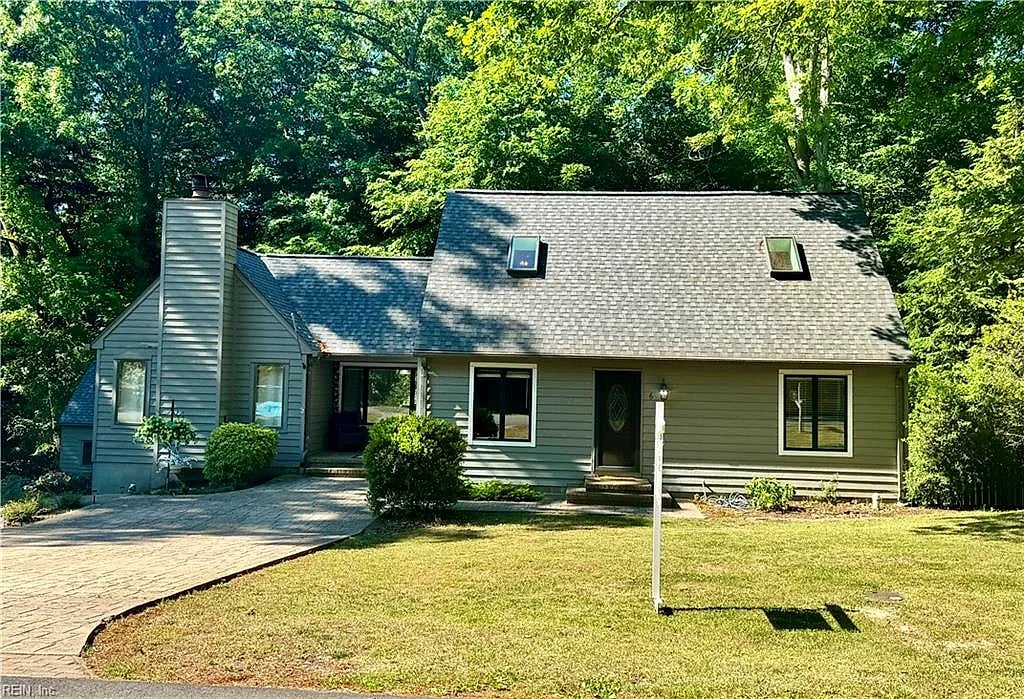 6 Foxcroft RD, Williamsburg — 5 bed Residential, 2,100 sqft