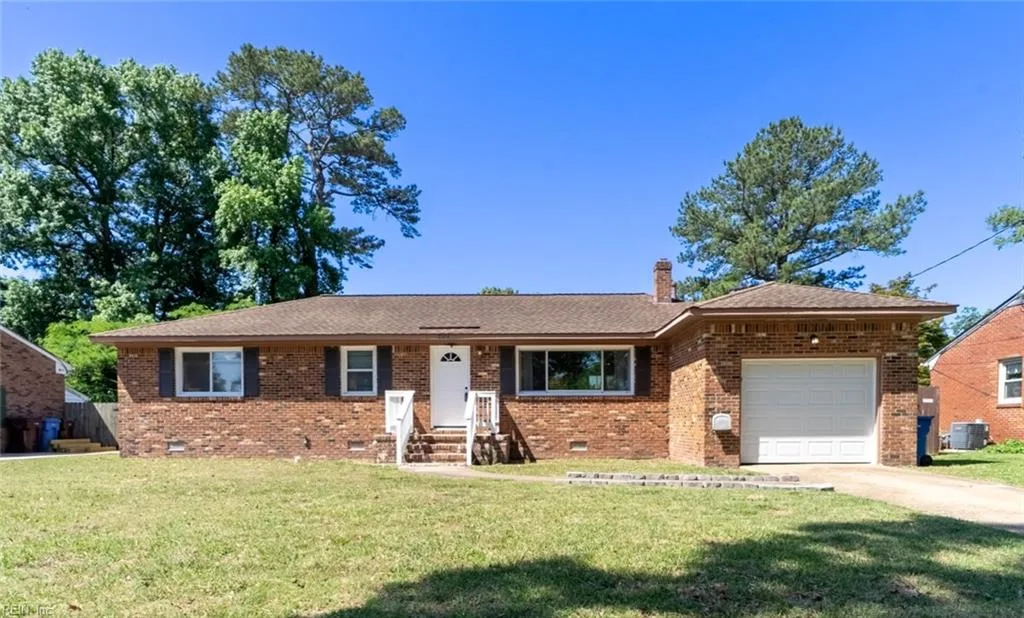 207 McCosh DR, Chesapeake — 3 bed Residential, 1,410 sqft