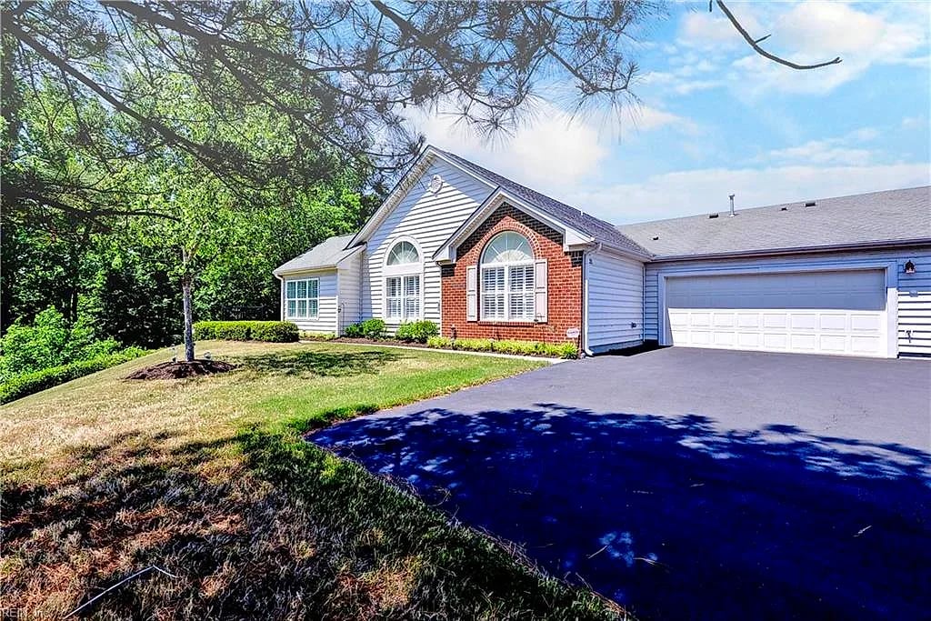 3121 Pristine VW, Williamsburg — 3 bed Residential, 1,866 sqft