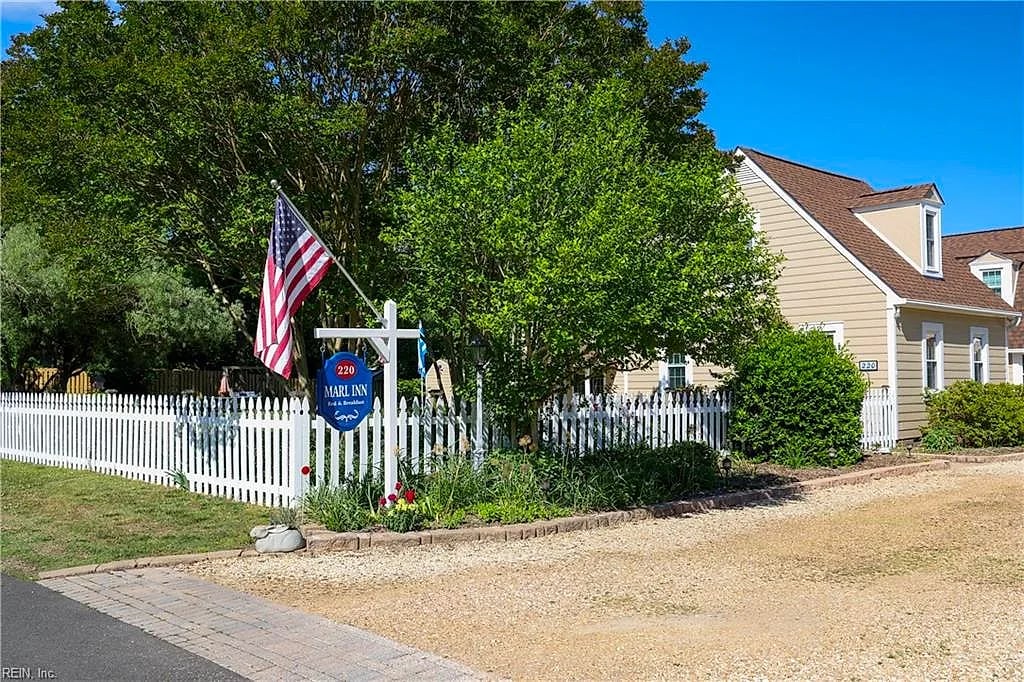 220 Church ST, YORKTOWN VA 23690